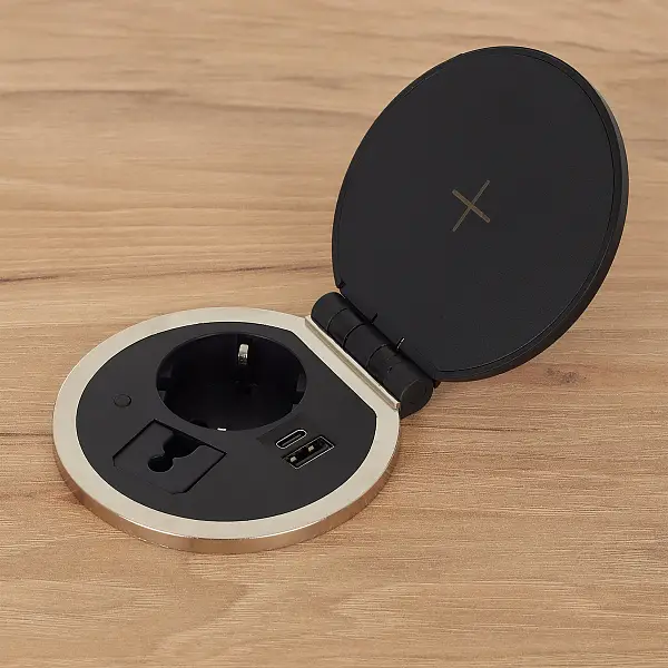 Встраиваемый розеточный блок с беспроводной зарядкой MOE-R80